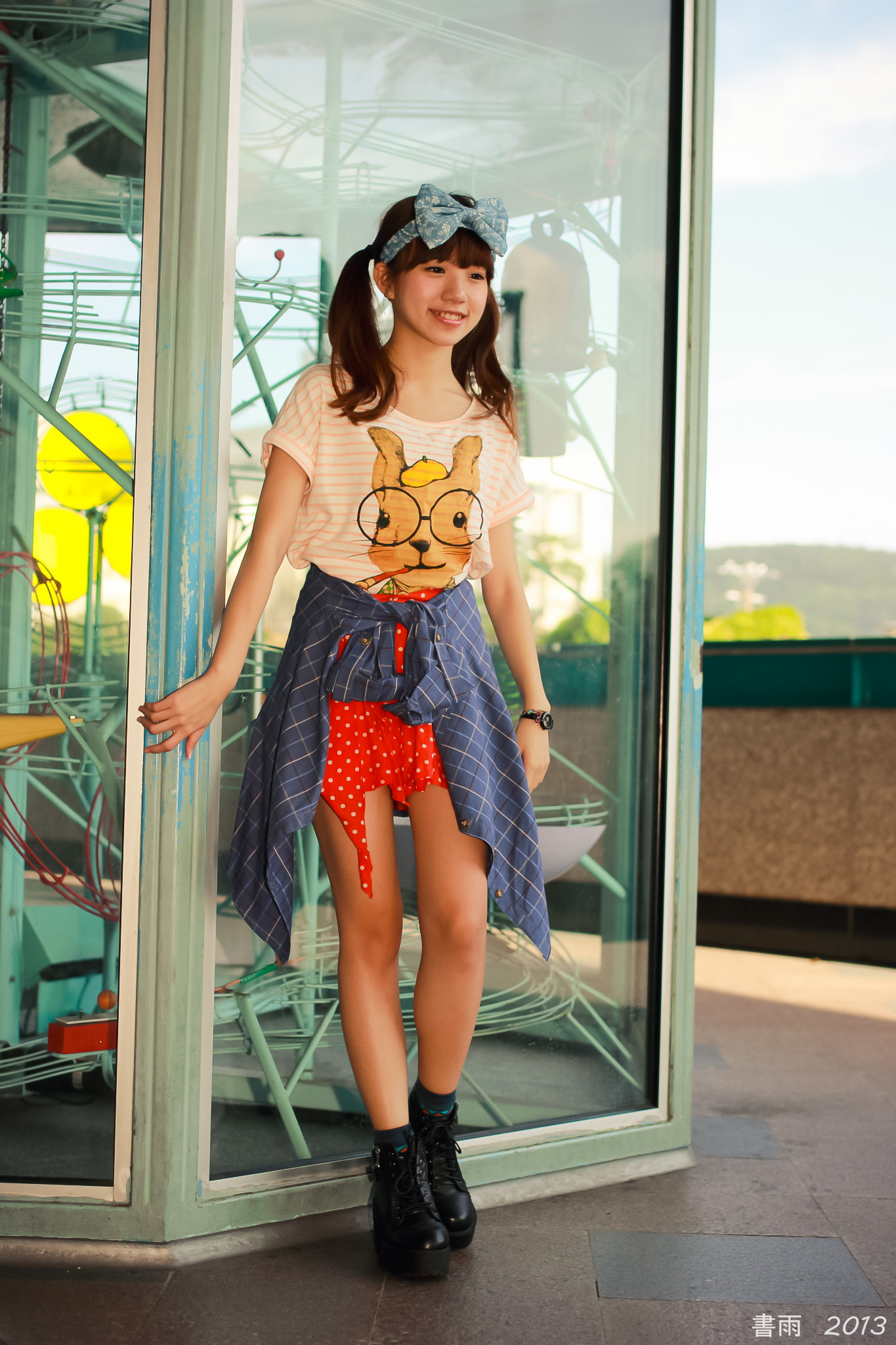 [Beautyleg番外篇]2013-10-28 珊珊士林科工馆外拍